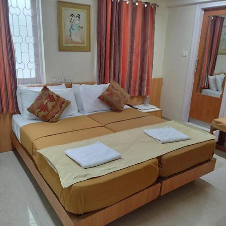 Empire Hotel Mumbai Dış mekan fotoğraf