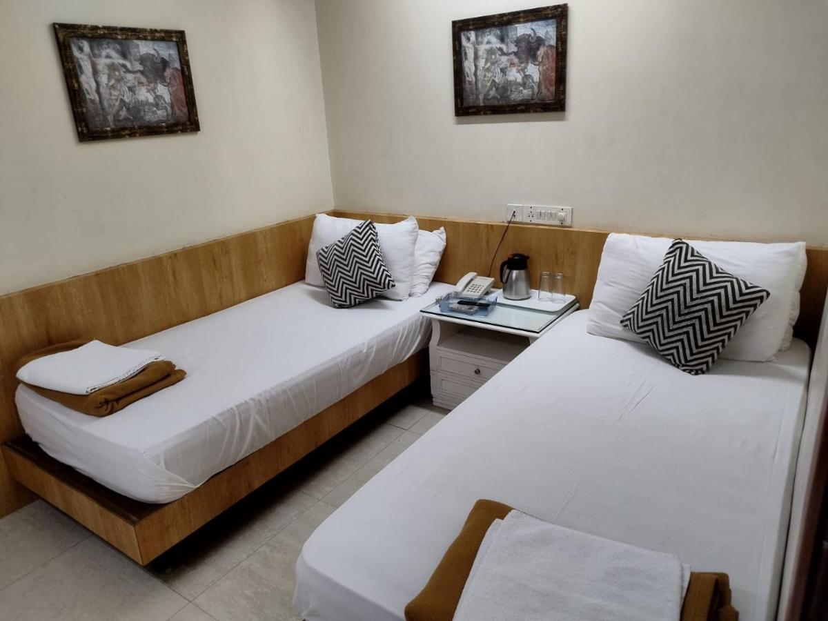 Empire Hotel Mumbai Dış mekan fotoğraf